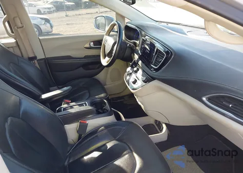 2018 Chrysler Pacifica Limited from USA, damaged, VIN 2C4RC1GGXJR269122